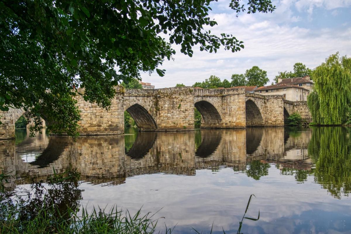 Tranquille Vienne Gites A Chirac Dept Charente 外观 照片
